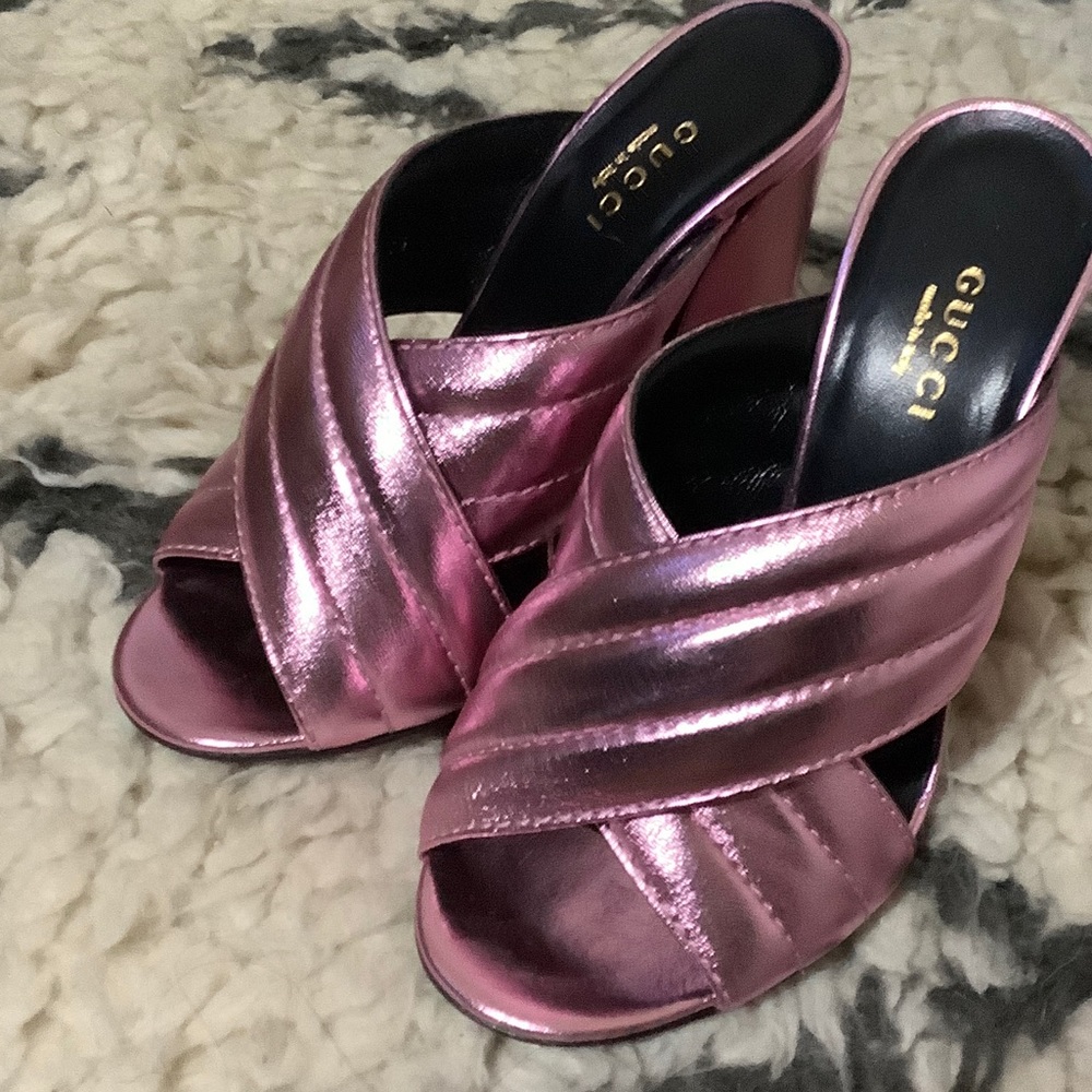 GUCCi